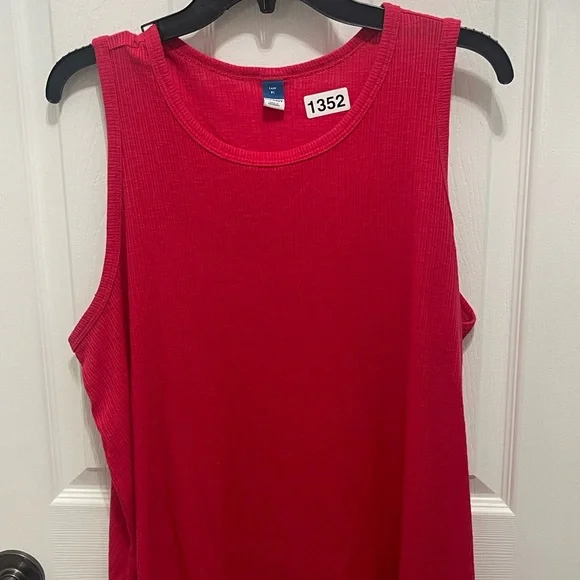 Old Navy Red Tank Top Classic Sleeveless Design - Picture 5 of 10